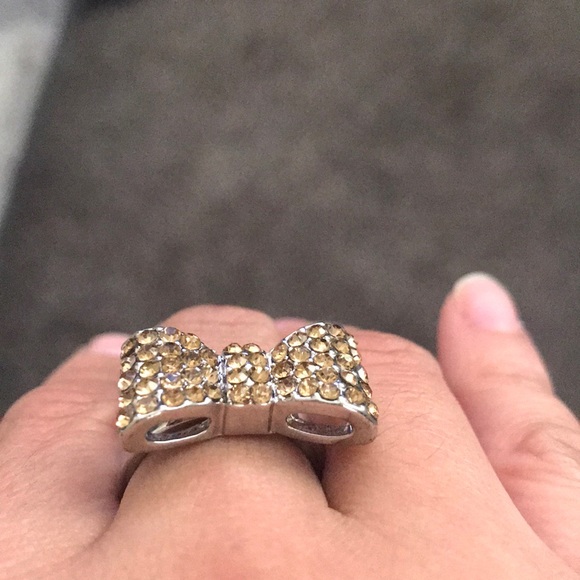 Express Bow Tie Bling Ring - Picture 6 of 7